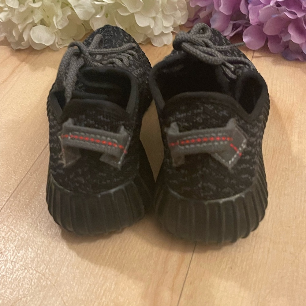 Adidas Yeezy Boost 350 Pirate Black 2016 release Men’s size 5 Good Condition - Picture 4 of 9